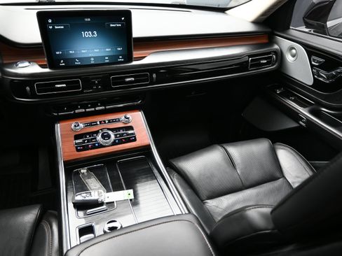 Used 2022 Lincoln Aviator Reserve w/ Equipment Group 201A AWD/4WD image 35