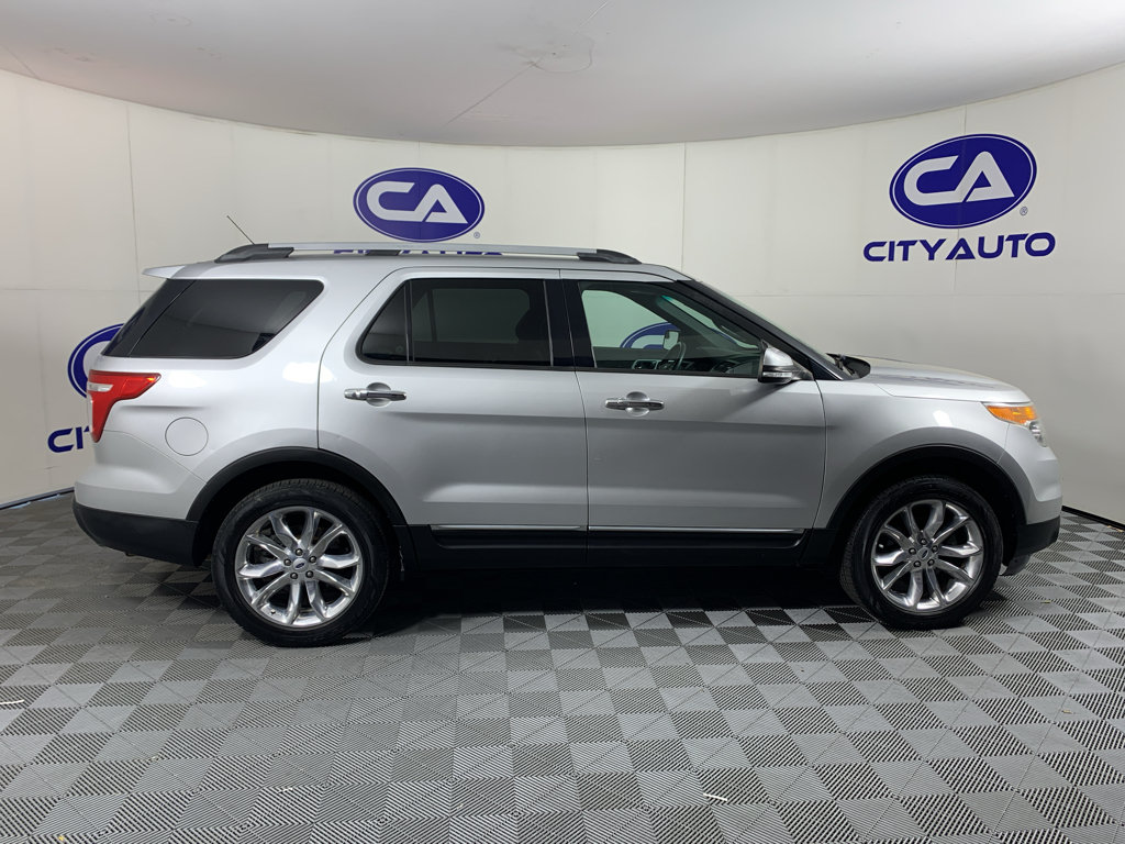Used 2012 Ford Explorer Limited FWD image 2