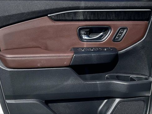 Used 2024 Honda Pilot Elite image 22