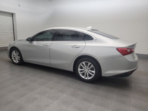 Used 2018 Chevrolet Malibu LT FWD image 3