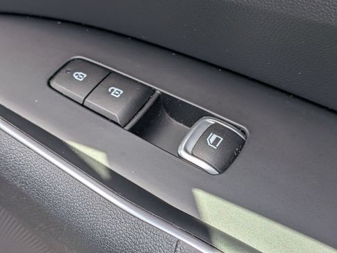 Used 2023 Kia Sorento LX FWD image 36
