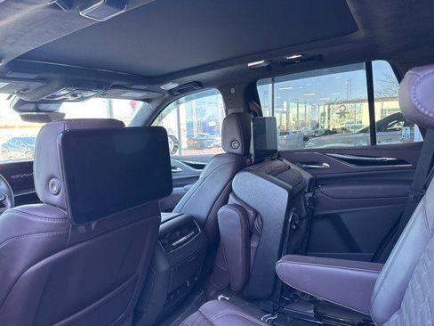 Certified 2023 Cadillac Escalade Sport Platinum w/ LPO, ONYX Package image 6