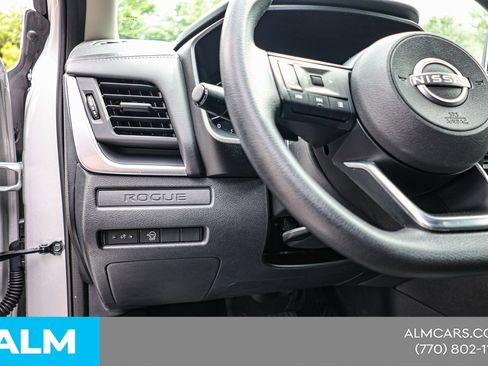 Used 2024 Nissan Rogue S FWD image 20