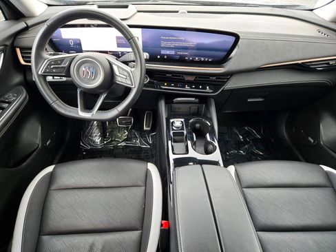 Certified 2025 Buick Envision Sport Touring image 17