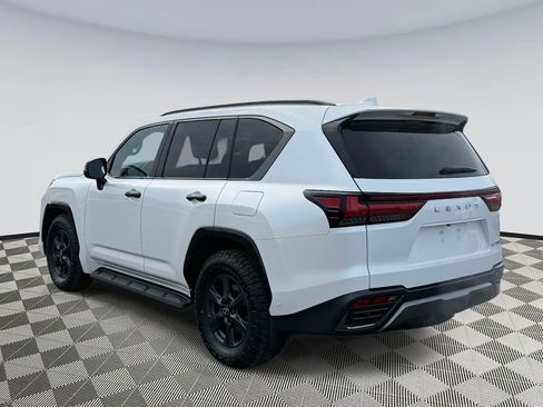 Used 2025 Lexus LX 700h Overtrail image 4