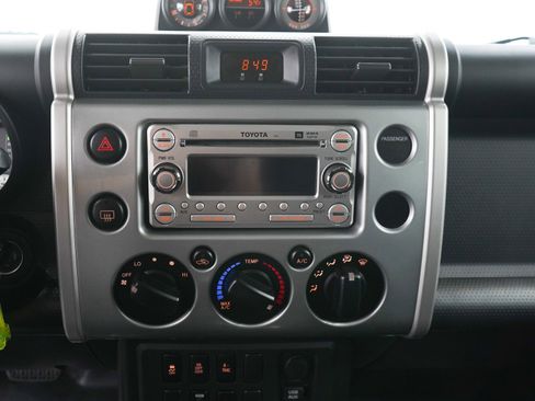 Used 2011 Toyota FJ Cruiser 4WD w/ Upgrade Pkg image 19