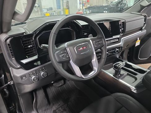 New 2026 GMC Sierra 1500 SLT w/ SLT Premium Package AWD/4WD image 16