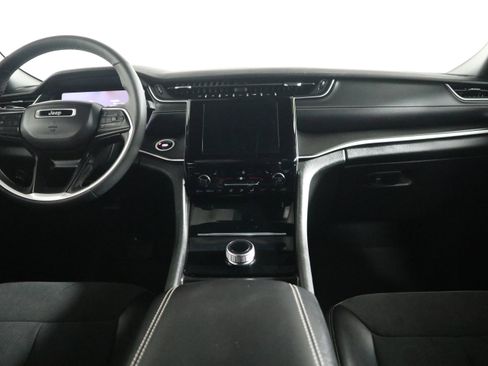 Used 2024 Jeep Grand Cherokee L Laredo image 14