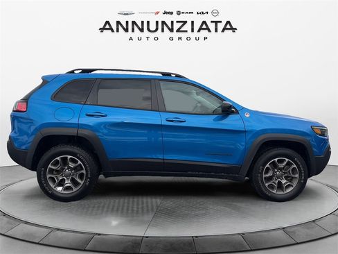 Used 2022 Jeep Cherokee Trailhawk image 6