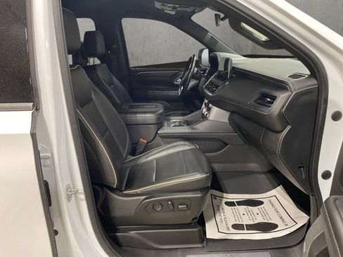 Used 2021 GMC Yukon XL SLT w/ Rear Media and Nav Package AWD/4WD image 20