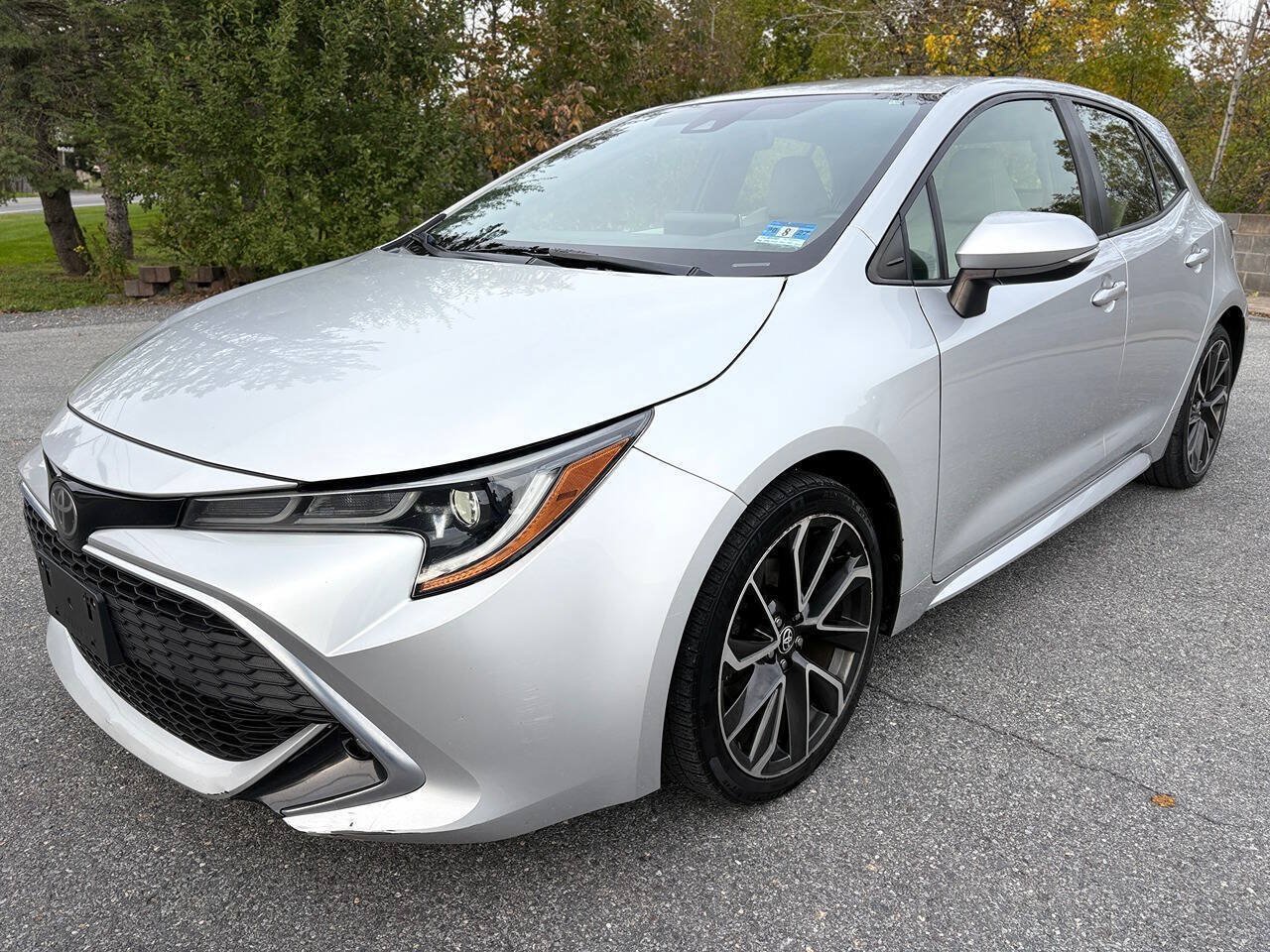 Used 2019 Toyota Corolla XSE FWD image 3