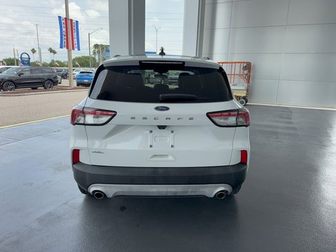 Certified 2022 Ford Escape SEL w/ Technology Package FWD image 6