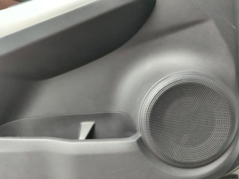 Used 2020 Nissan Kicks SR image 22