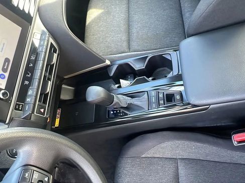 Used 2025 Toyota Camry LE image 25