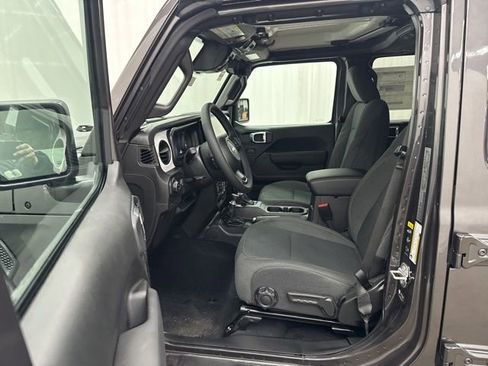 New 2026 Jeep Gladiator Sport image 5