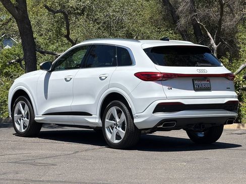 Certified 2025 Audi Q5 Premium w/ Premium Plus AWD/4WD image 7