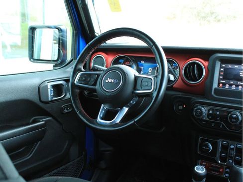 Certified 2021 Jeep Gladiator Rubicon w/ Cold Weather Group AWD/4WD image 14