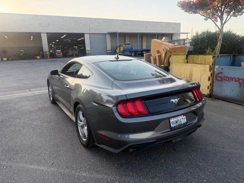 Used 2023 Ford Mustang Coupe RWD image 3