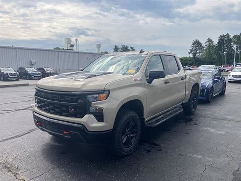 Used 2022 Chevrolet Silverado 1500 Custom Trail Boss AWD/4WD image 1