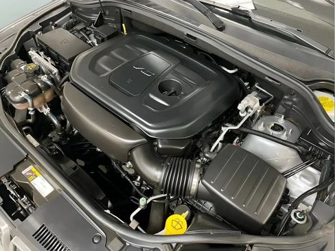 Used 2021 Jeep Grand Cherokee Laredo RWD image 16