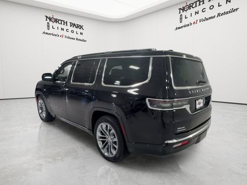 Used 2023 Jeep Grand Wagoneer Series II AWD/4WD image 3