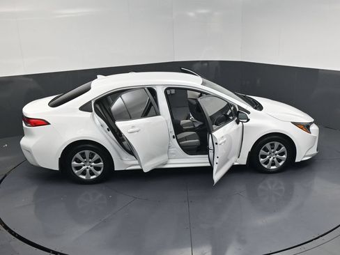 Used 2025 Toyota Corolla LE FWD image 23
