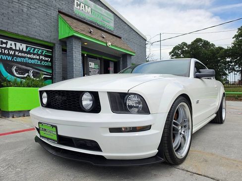 Used 2007 Ford Mustang GT RWD image 2