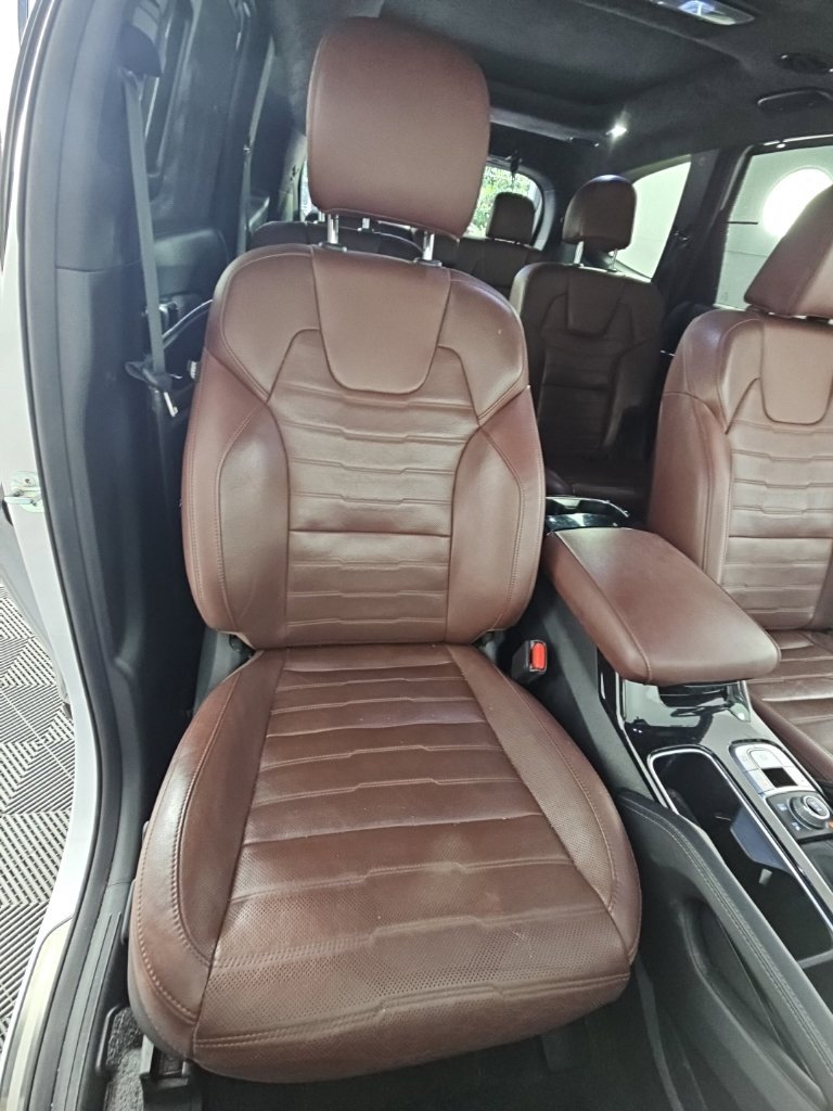 Used 2023 Kia Telluride SX Prestige AWD/4WD image 24