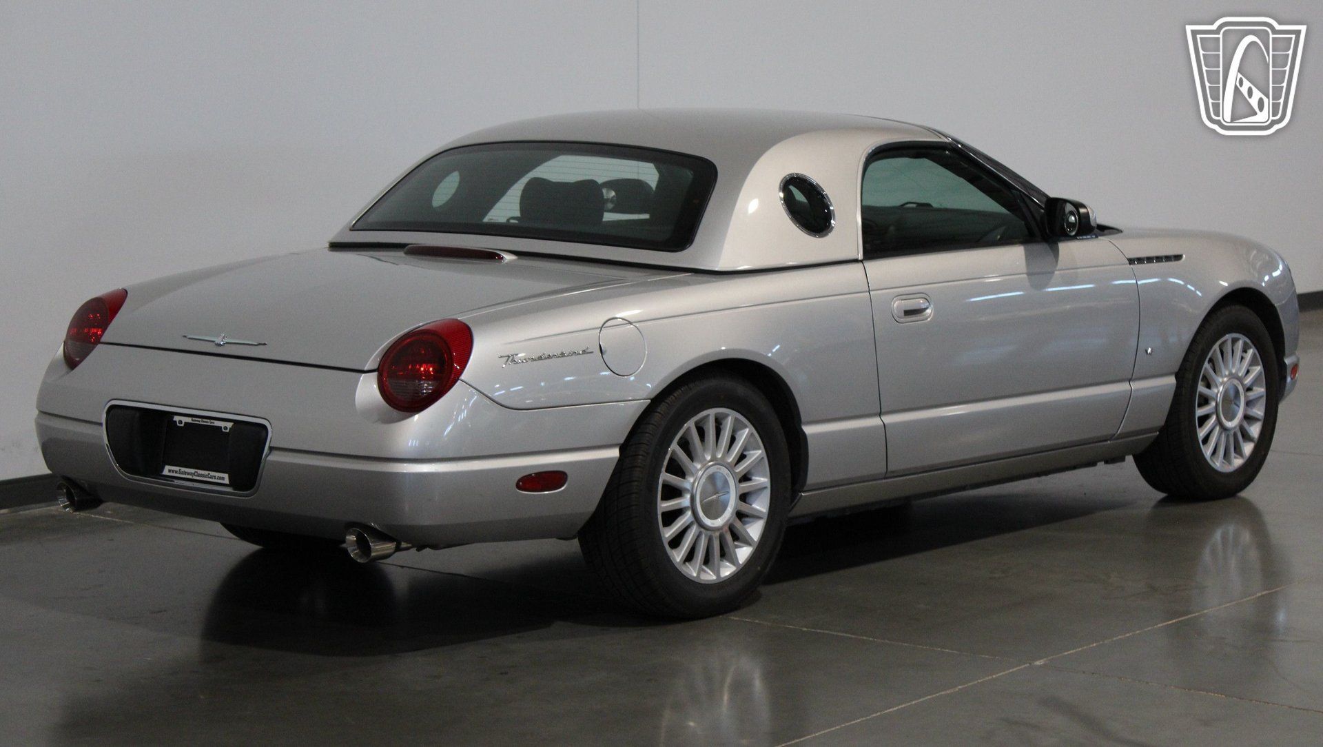 Used 2004 Ford Thunderbird RWD image 24