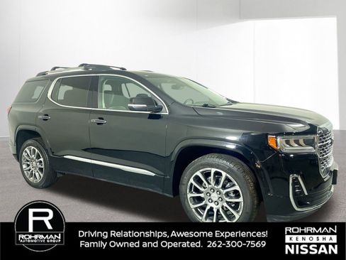 Used 2023 GMC Acadia Denali image 3