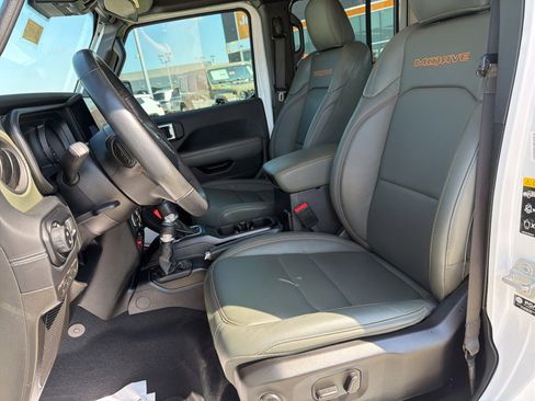 Used 2024 Jeep Gladiator Mojave w/ Convenience Group AWD/4WD image 11