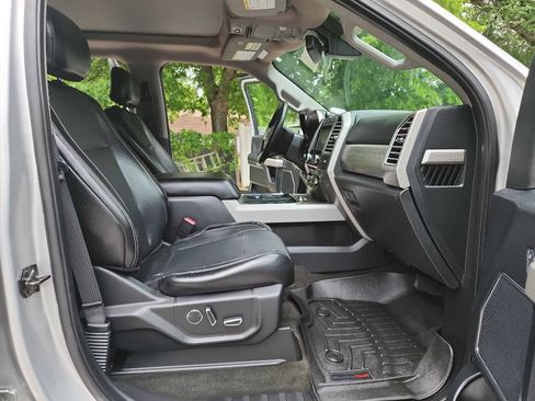 Used 2017 Ford F250 Lariat w/ Lariat Ultimate Package AWD/4WD image 43