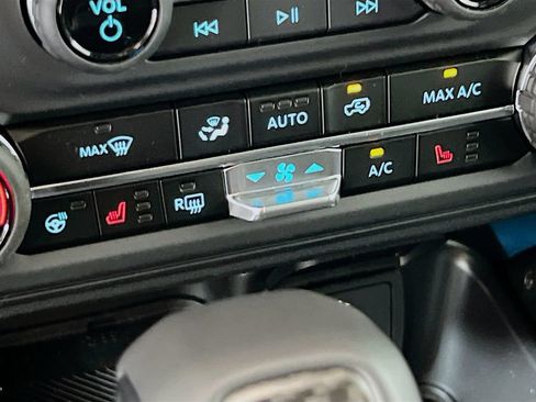 New 2026 Ford Bronco Raptor w/ Interior Carbon Fiber Pack AWD/4WD image 24