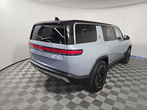 Used 2025 Rivian R1S Adventure AWD/4WD image 5