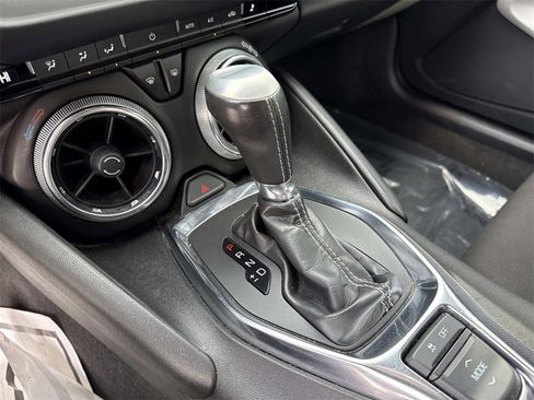 Used 2021 Chevrolet Camaro LT image 20