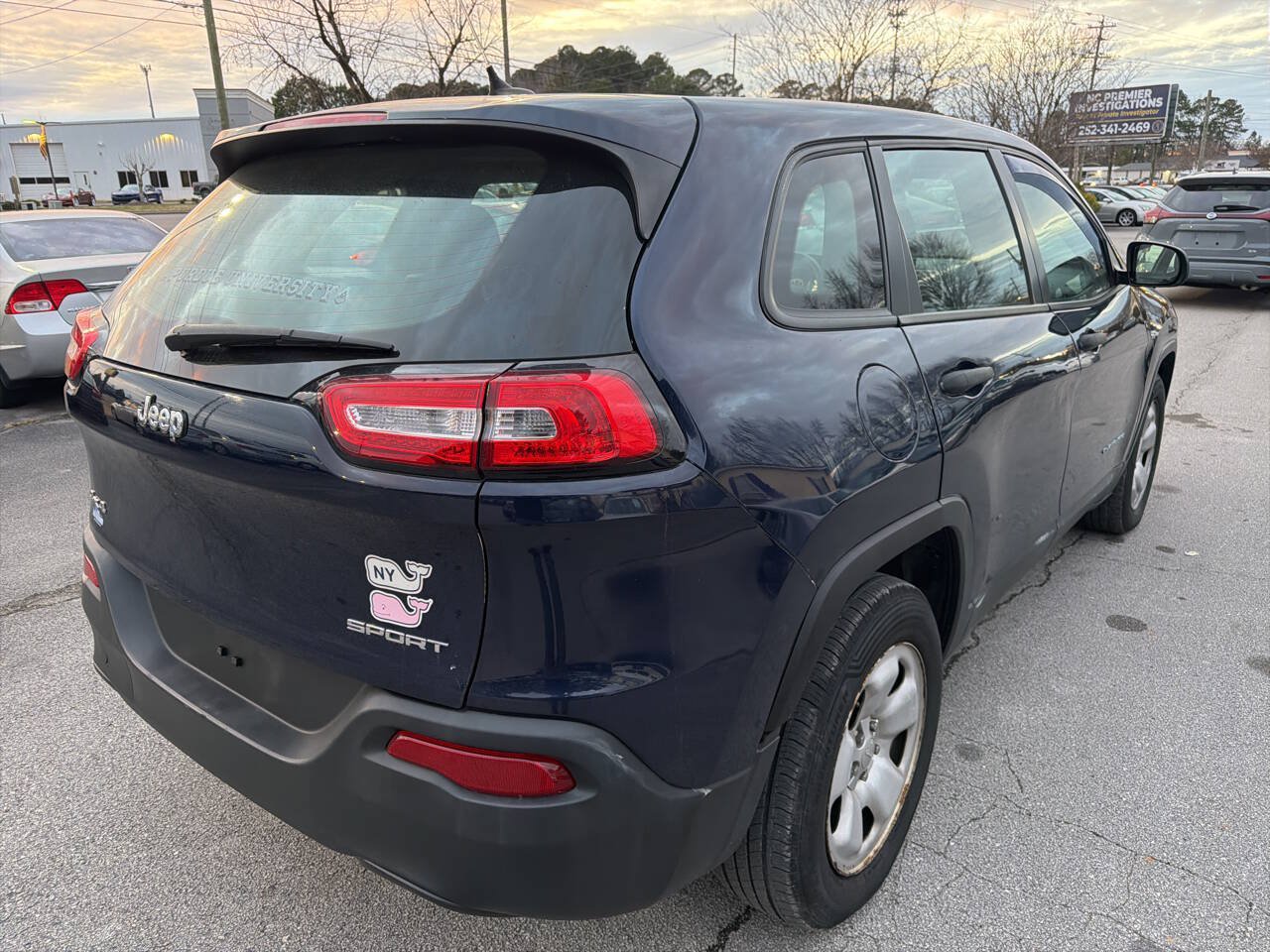 Used 2014 Jeep Cherokee Sport w/ Cold Weather Group AWD/4WD image 6