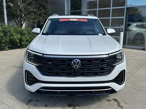 Used 2024 Volkswagen Atlas SEL Premium R-Line AWD/4WD image 5
