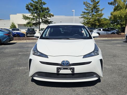 Used 2019 Toyota Prius LE FWD image 2