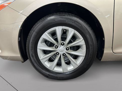 Used 2017 Toyota Camry LE FWD image 13