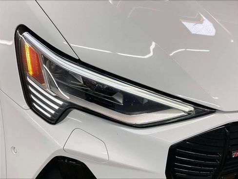 Certified 2023 Audi e-tron Chronos w/ Chronos Package AWD/4WD image 29