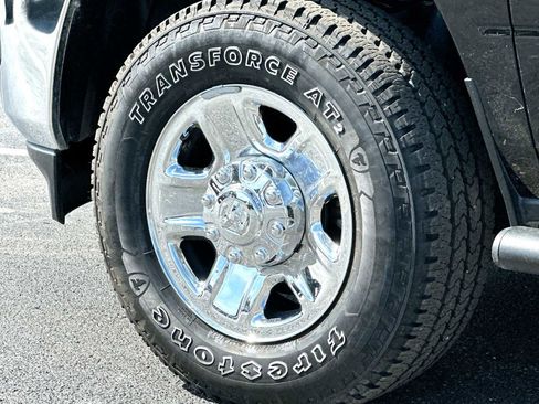 Used 2026 RAM 2500 Tradesman w/ Chrome Appearance Group AWD/4WD image 11