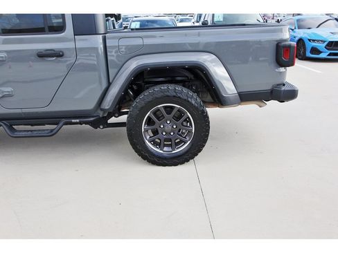 Used 2022 Jeep Gladiator Overland w/ Popular Equipment Package AWD/4WD image 31