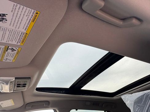 New 2026 Nissan Pathfinder SL FWD image 21