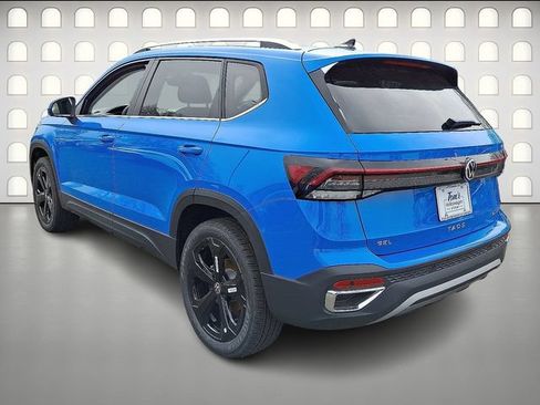 Used 2025 Volkswagen Taos SEL w/ Black Wheel Plus Package AWD/4WD image 6