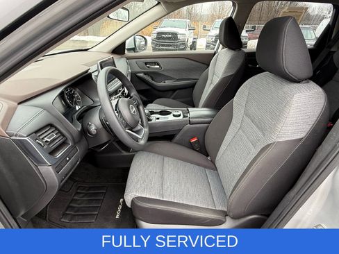 Used 2023 Nissan Rogue SV image 15
