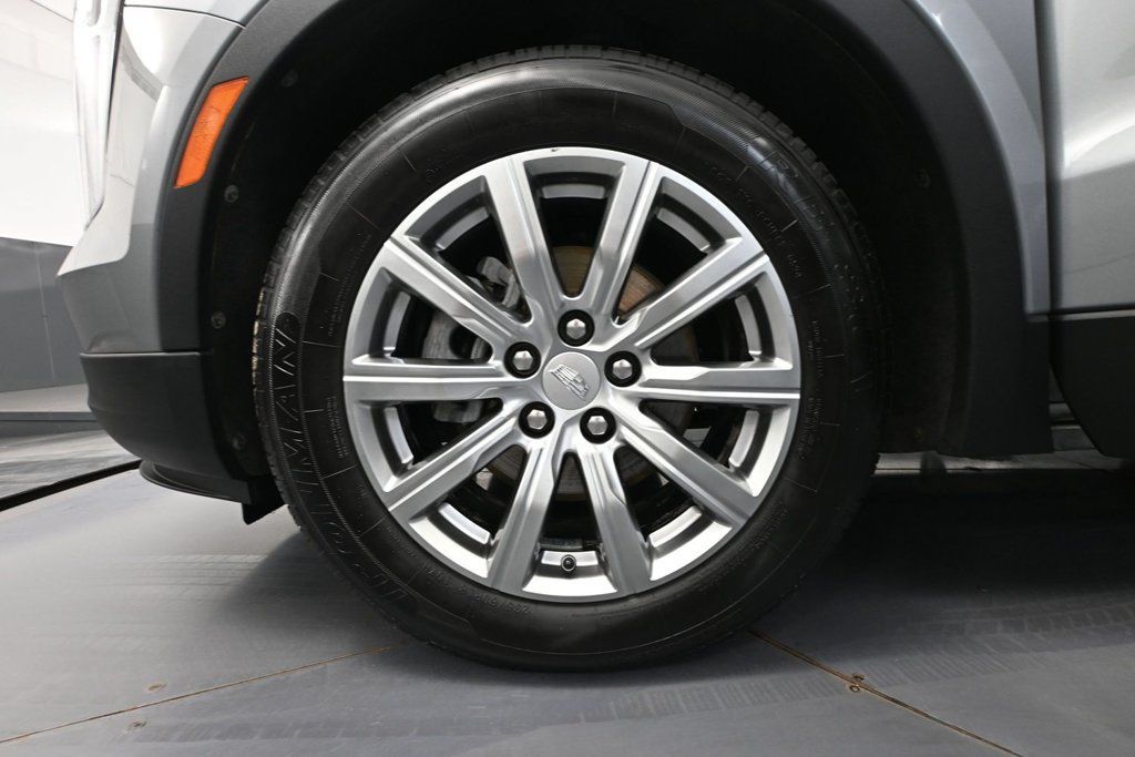 Used 2023 Cadillac XT4 Premium Luxury AWD/4WD image 13