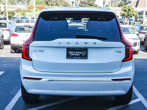 New 2026 Volvo XC90 T8 Ultra w/ Protection Package Premier AWD/4WD image 7