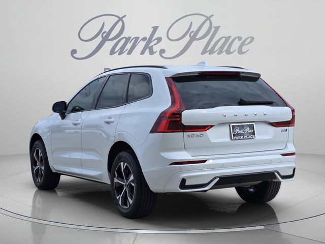 Used 2026 Volvo XC60 B5 Core AWD/4WD image 3