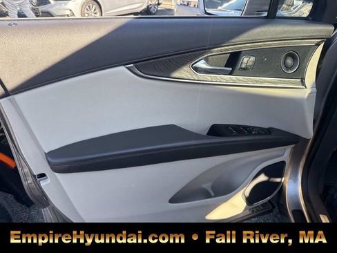 Used 2020 Lincoln Nautilus Reserve image 18