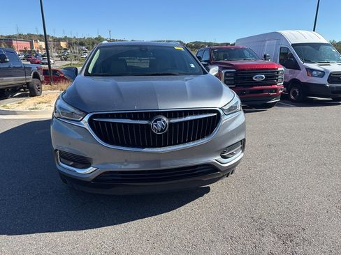 Used 2020 Buick Enclave Premium image 2